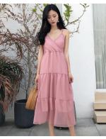 พรีออเดอร์ เดรสยาว สายเดี่ยว ผ้าชีฟอง ลายดอกไม้ ใส่เที่ยวชายทะเลได้ สีเขียว พรีออเดอร์ เดรสยาว สายเดี่ยว ผ้าชีฟอง ลายดอกไม้ ใส่เที่ยวชายทะเลได้ สีเขียว