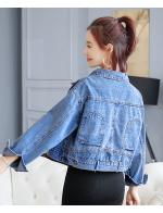 พรีออเดอร์ เสื้อคลุมยีนส์สวย ๆ แขนยาว ตัวสั้น สไตลเกาหลีสุด  ๆ สี ยีนส์อ่อน พรีออเดอร์ เสื้อคลุมยีนส์สวย ๆ แขนยาว ตัวสั้น สไตลเกาหลีสุด  ๆ สี ยีนส์อ่อน