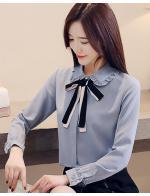 พรีออเดอร์ เสื้อเชิ้ต คอปก แขนยาว ชุดทำงาน แต่งโบว์ด้านหน้า สี เทา และขาว พรีออเดอร์ เสื้อเชิ้ต คอปก แขนยาว ชุดทำงาน แต่งโบว์ด้านหน้า สี เทา และขาว